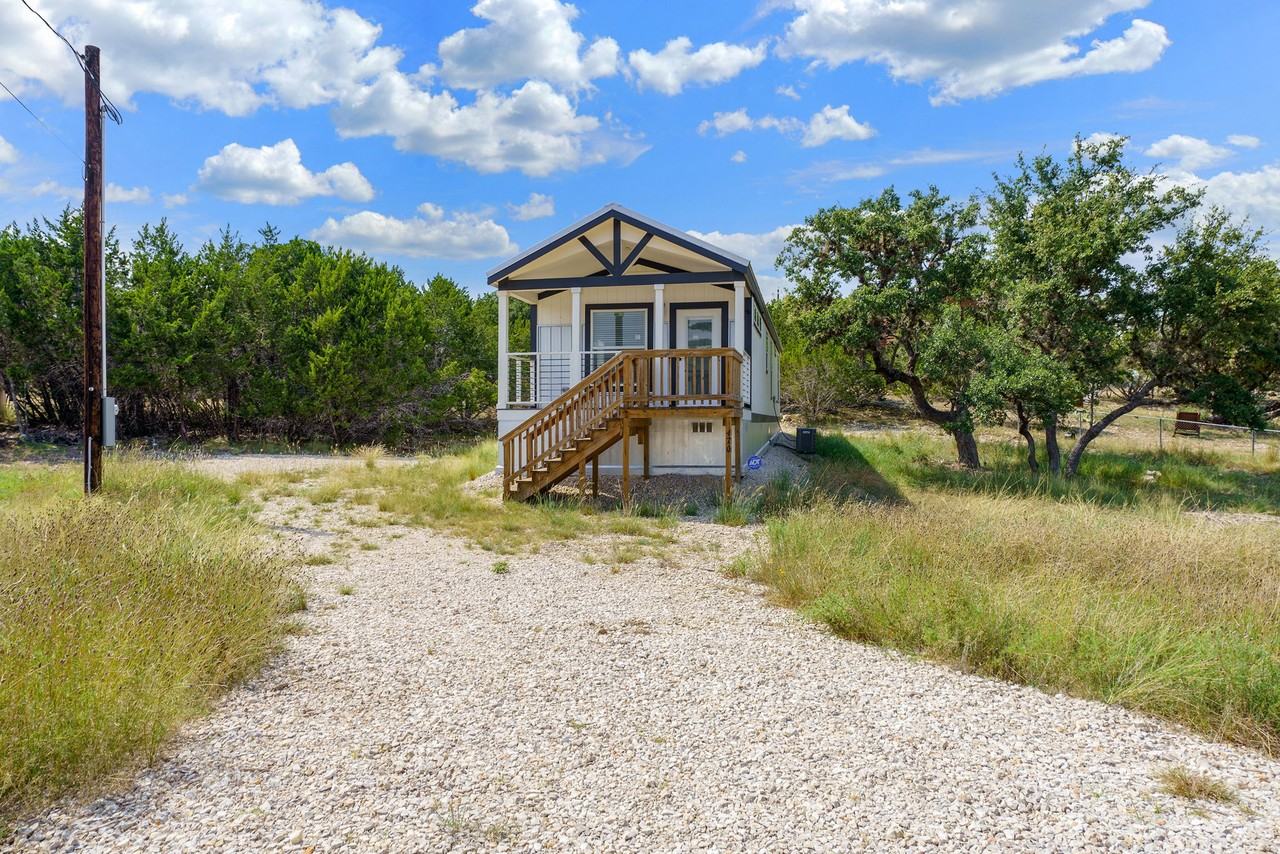 470 Private Road, Bandera, TX 78003 2 Bedroom House for 1,095/month