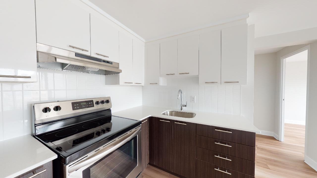 3474 Hutchison Apartments 3474 Rue Hutchison, Montréal, QC H2X 2G7