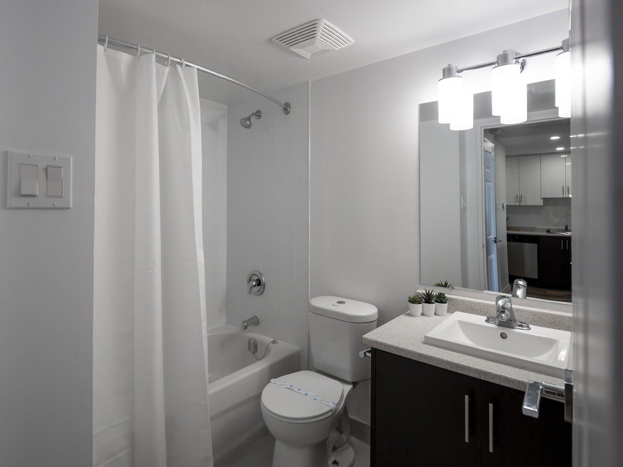 Battleford & Glen Erin Apartments 6599 Glen Erin Dr, Mississauga, ON