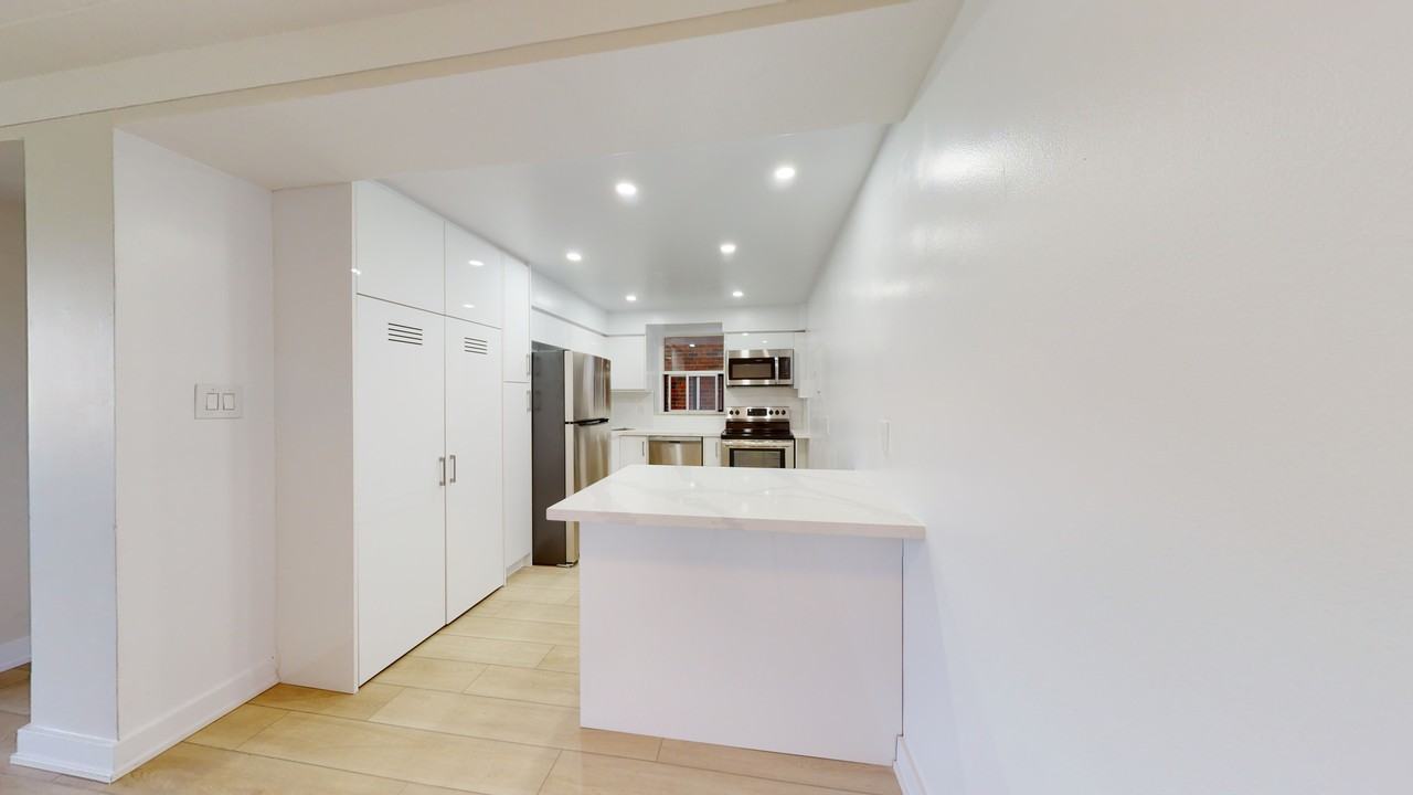 3 East 37th Apartments in Raleigh, Hamilton, ON L8V 4A7 Zumper