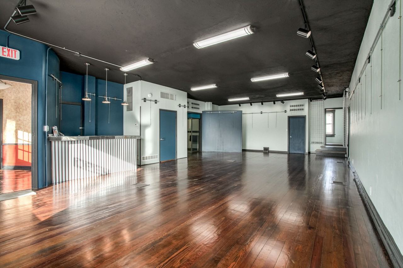 10922 E Winner Rd (Englewood Row & Art Studios ) Indep MO 6 Apartments