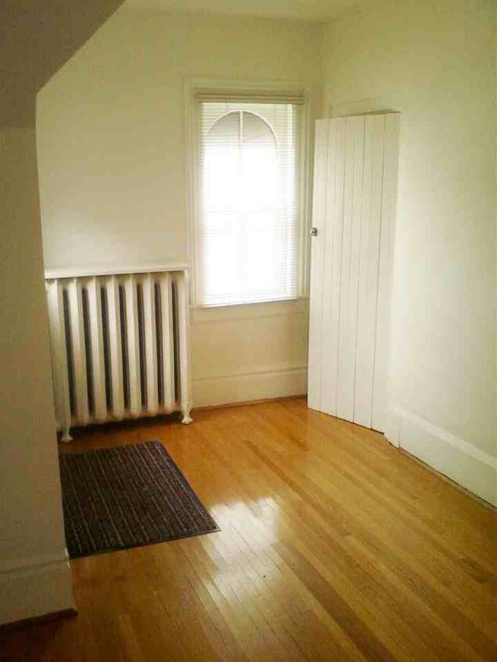 St Clair Ave W & Oakwood Ave, Toronto, ON M6E 2Z7 2 Bedroom Apartment