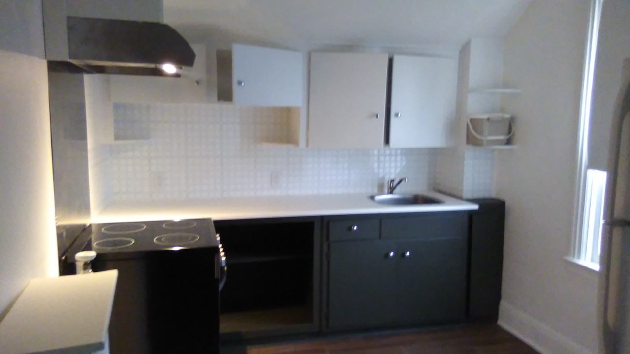 St Clair Ave W & Oakwood Ave, Toronto, ON M6E 2Z7 2 Bedroom Apartment