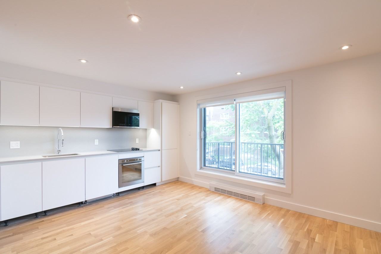 3195 Van Horne Apartments 3195 Av Van Horne, Montréal, QC H3S 1R3