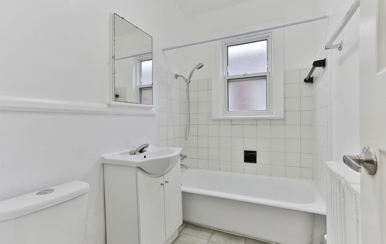 1554, 1560, 1570 & 1574 Bathurst St. Apartments in Cedarvale, Toronto