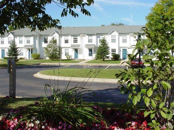 Centre Street Village Apartments 2011 E Centre Ave, Portage, MI 49002