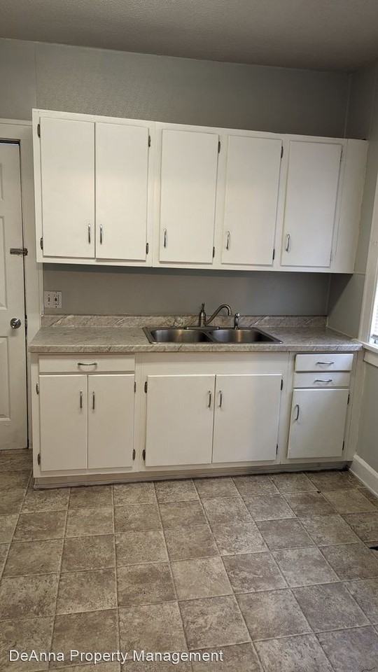 Brookpark Rd Apartments in Brooklyn Heights, Brooklyn Heights, OH 44109