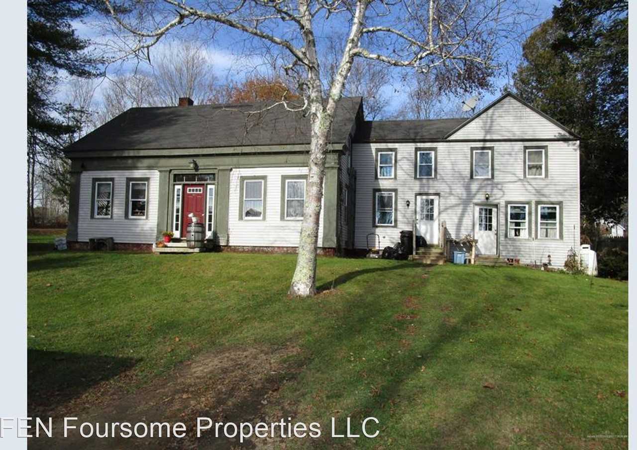 Spacious two story townhomes in the heart of Waldoboro! Walk to the water, and pets ok