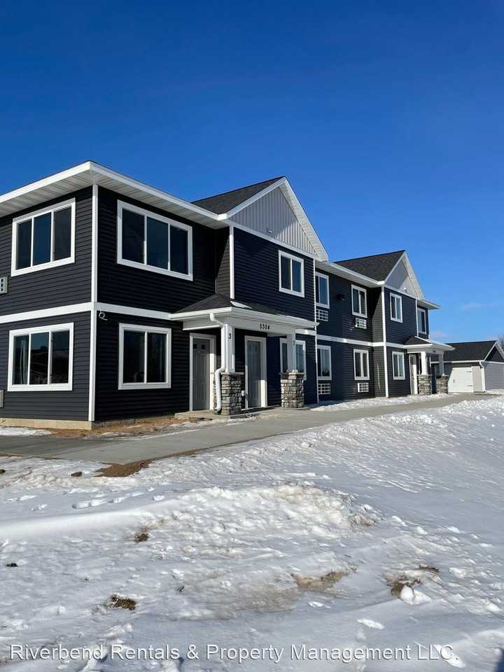 5304 5320 Stonewood Drive Apartments in Eau Claire, WI 54703 Zumper