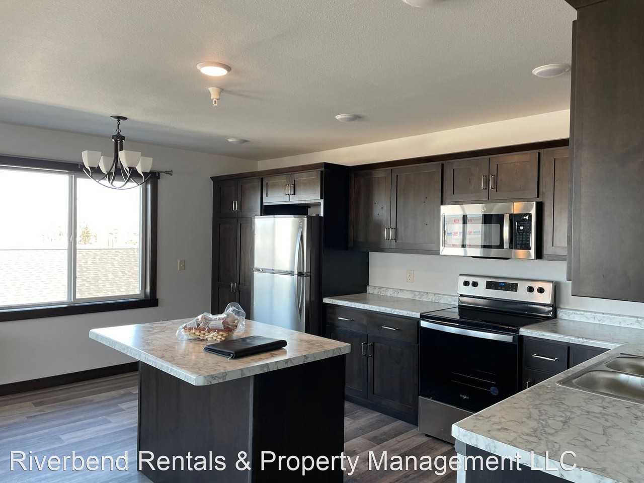 5304 5320 Stonewood Drive Apartments in Eau Claire, WI 54703 Zumper