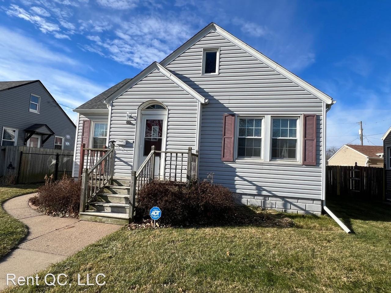 1505 33rd St, Moline, IL 61265 5 Bedroom House for 1,400/month Zumper