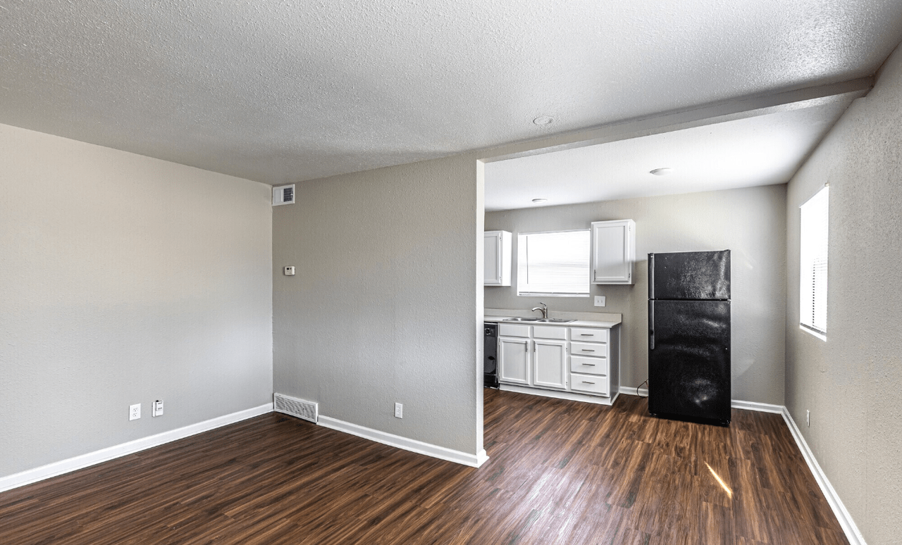 Greenway Apartments 13615 White Ave, Grandview, MO 64030 Zumper