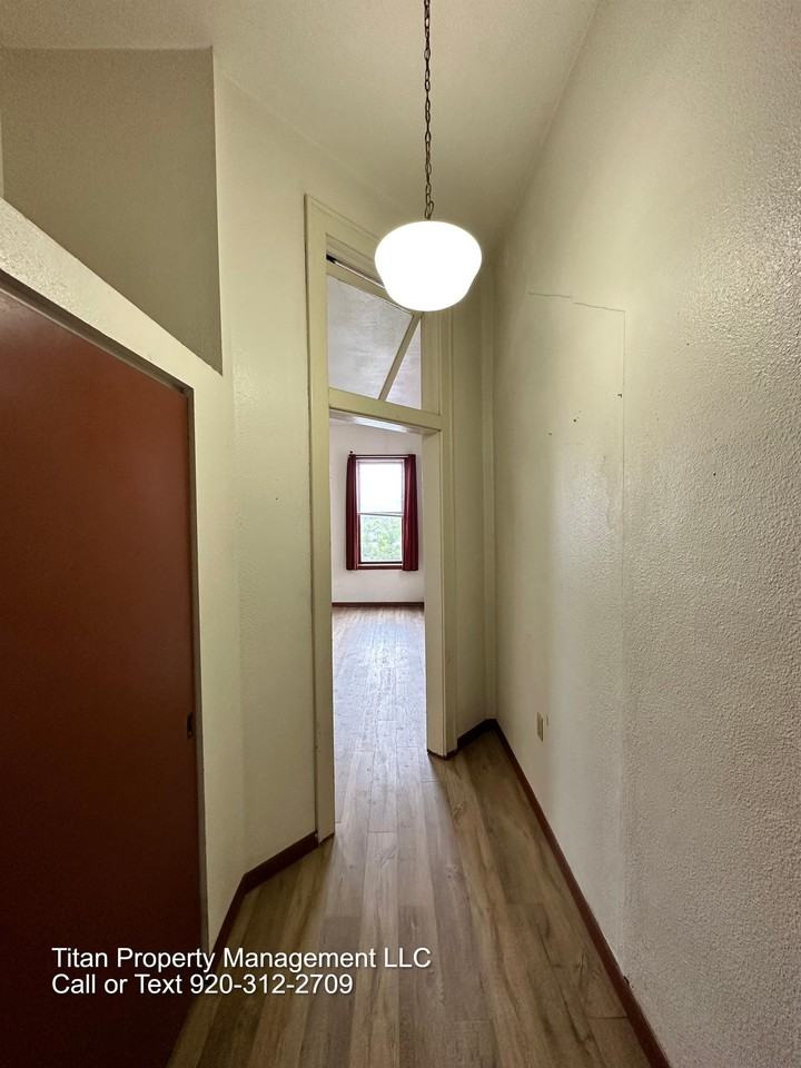 115 West Main Street Apartments 115 W Main St, Omro, WI 54963 Zumper