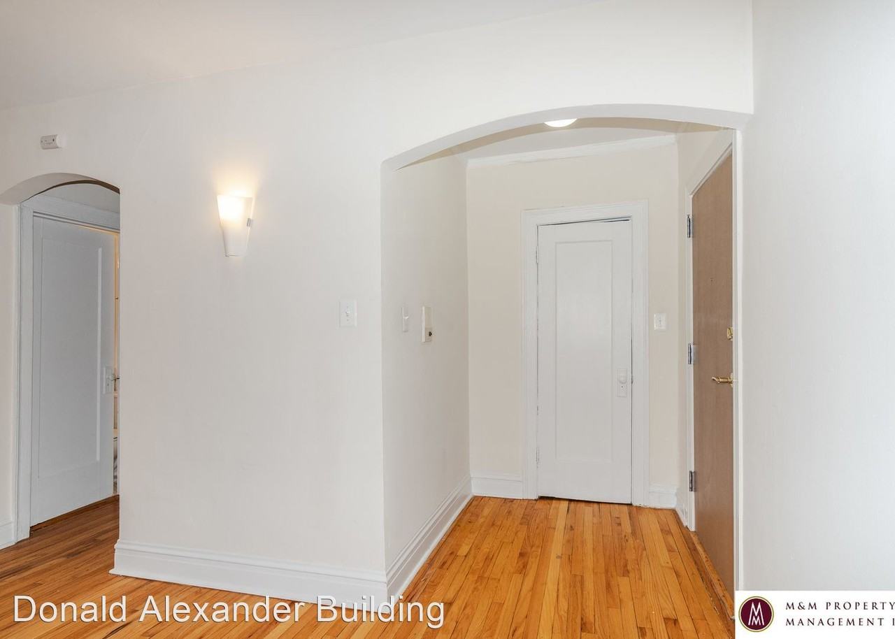 427447 S. Kenilworth/ 900912 1/2 Madison St Apartments in Oak Park