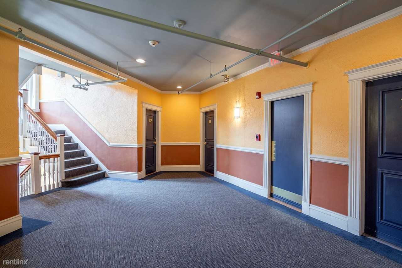 32 Queensberry St Apartments in Fenway Kenmore Audubon Circle