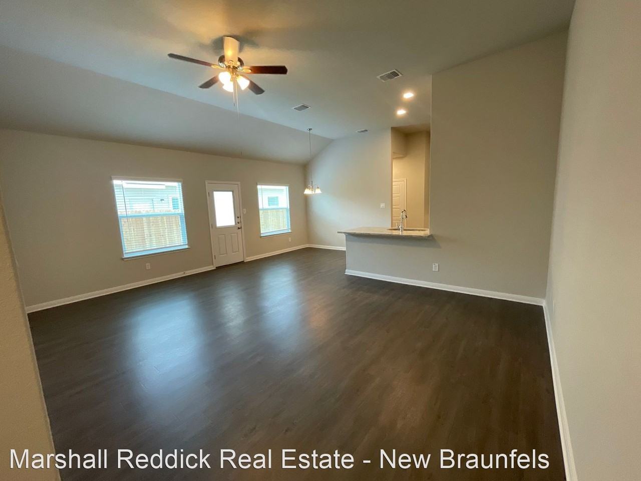 NEW 3x2 Luxury Duplex in New Braunfels, TX! Apartments 424/426 Emma