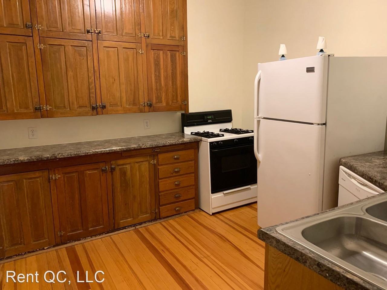 712 / 714 18th Ave Apartments in Villa Park, Moline, IL 61265 Zumper