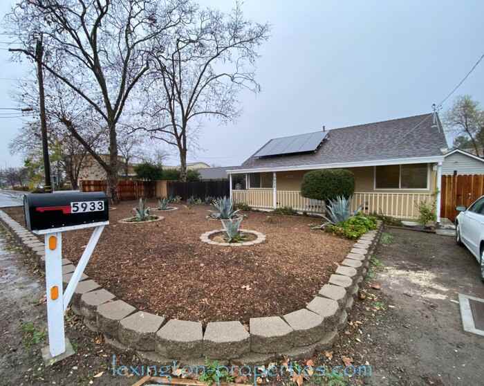 5933 Landis Ave, Carmichael, CA 95608 3 Bedroom House for 2,200/month