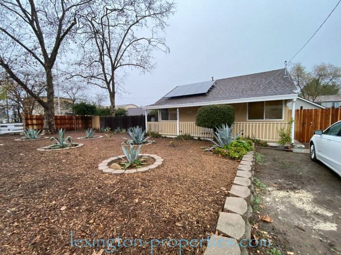 5933 Landis Ave, Carmichael, CA 95608 3 Bedroom House for 2,200/month