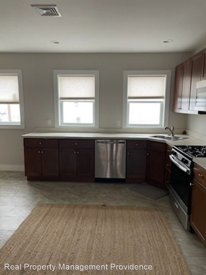 15 Slater Street Apartments 15 Slater St, Pawtucket, RI 02860 Zumper