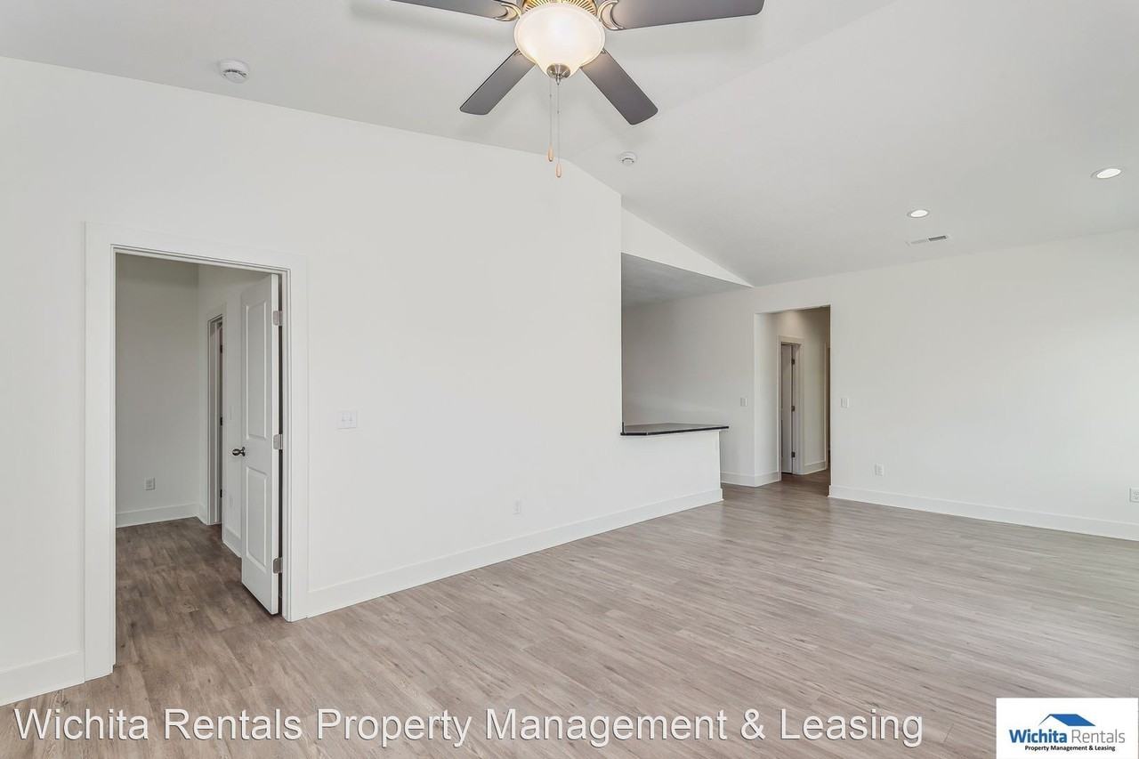 1735 1737 S. Hickory Creek Ct. Apartments in Rainbow Lakes West