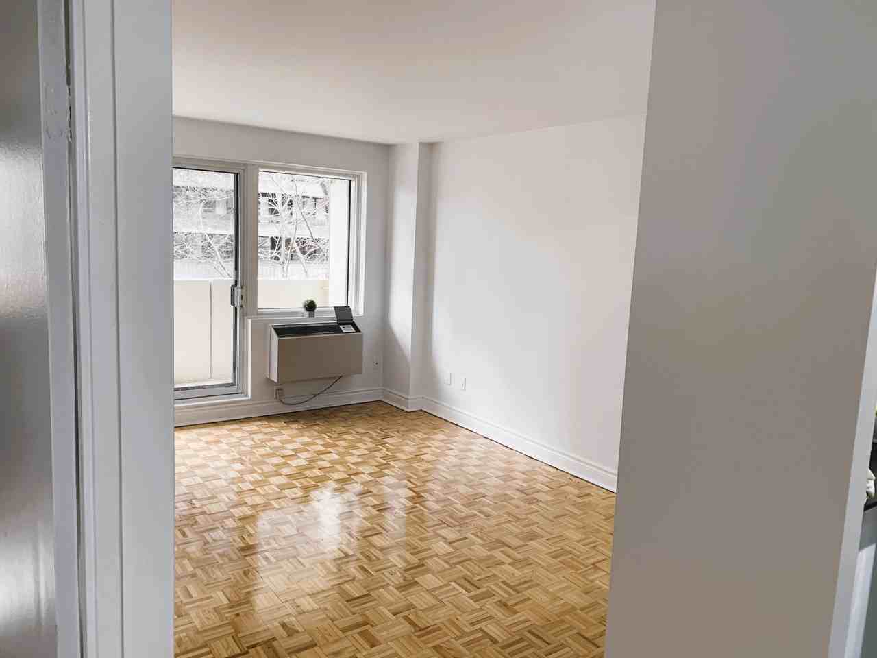 1530 Dr. Penfield Apartments in Montréal, QC H3G 1C1 Zumper