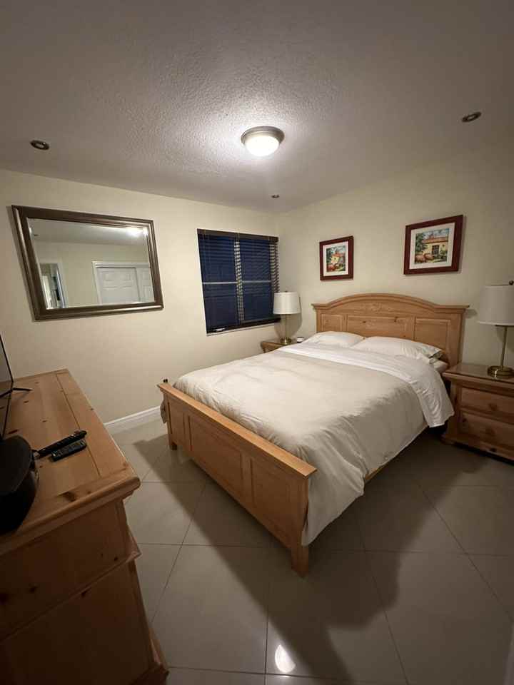 Rooms for Rent in Kendale Lakes, FL Zumper