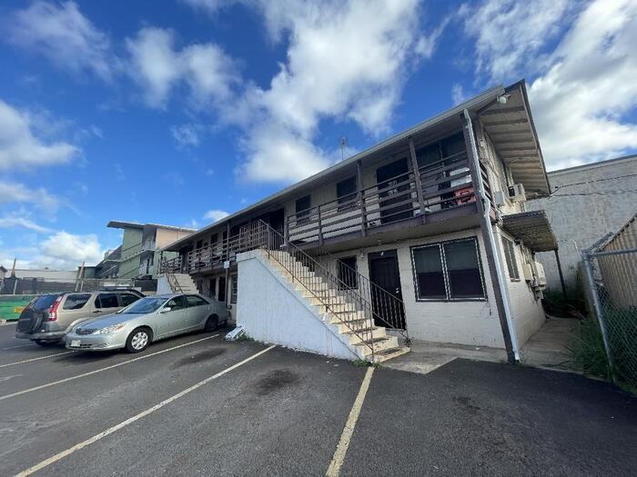 94171 Leokane St 5, Waipahu, HI 96797 1 Bedroom Apartment for 1,000