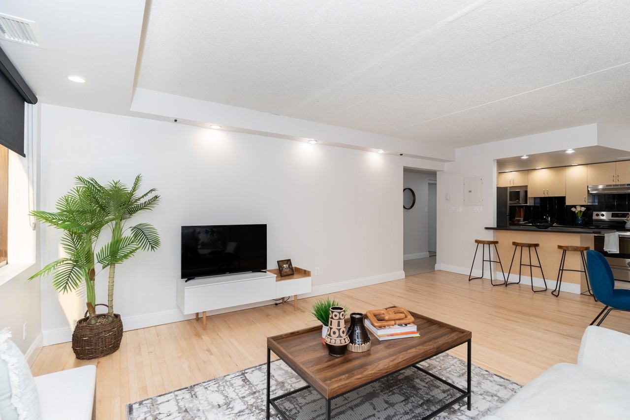 Hargrave Place Apartments 33 Hargrave St, Winnipeg, MB R3C 3T9 Zumper