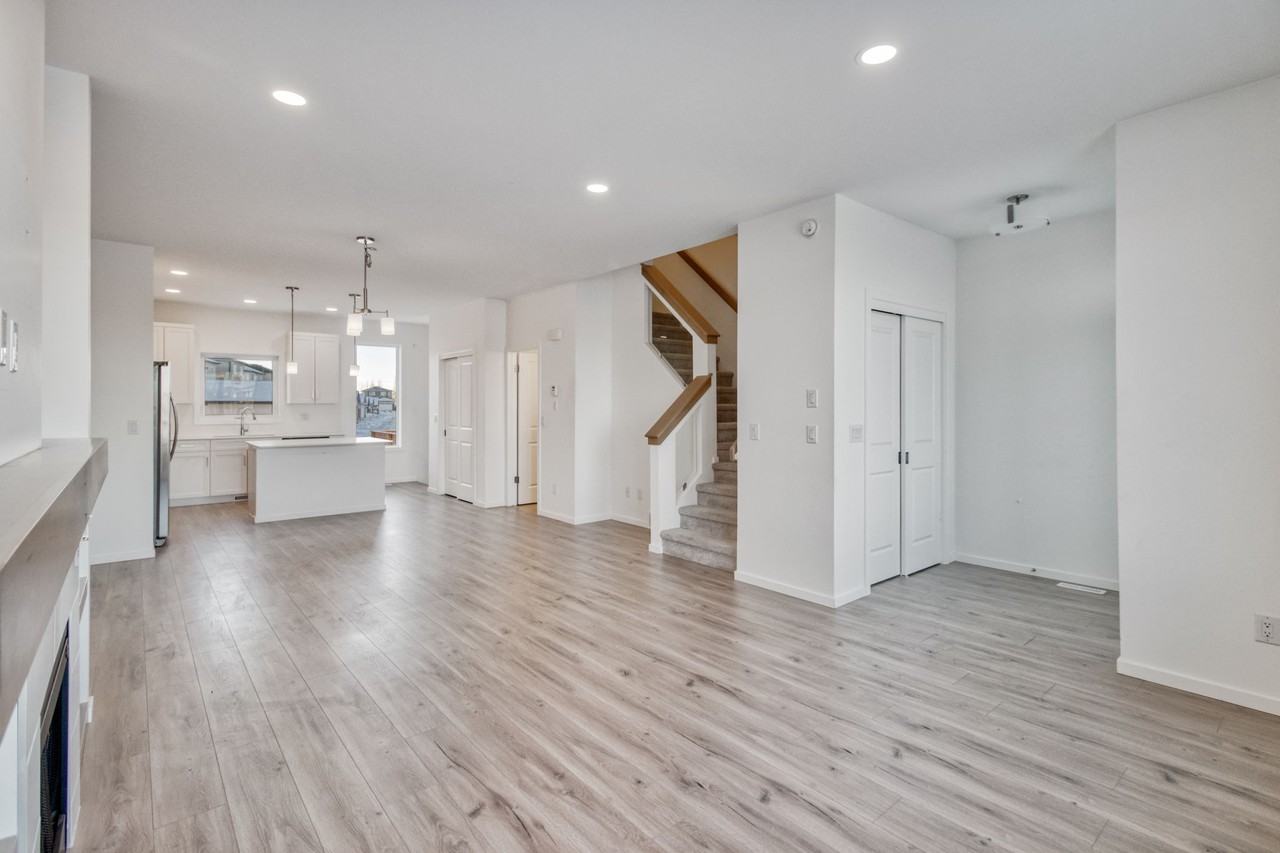 148 Evelyne Reese Blvd, Winnipeg, MB R3X 0P2, CAN 3 bedroom House