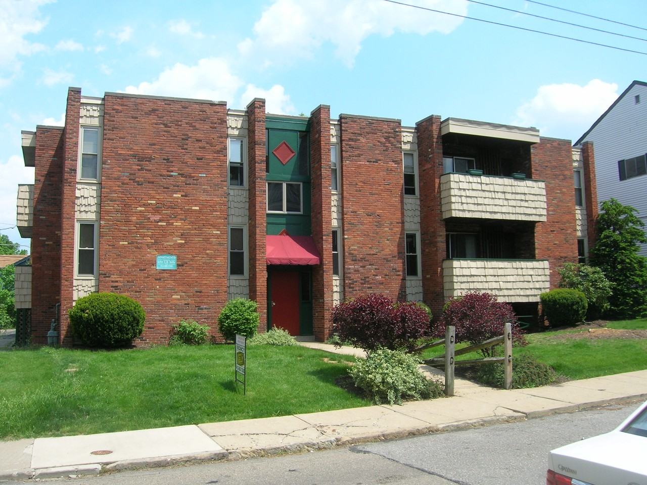 613 Copeland Street, Pittsburgh, PA 15232 1 Bedroom Apartment for