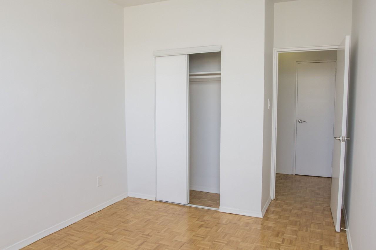 Blenheim Court Apartments 6 Grandstand Pl, Toronto, ON M4H 1E4 Zumper