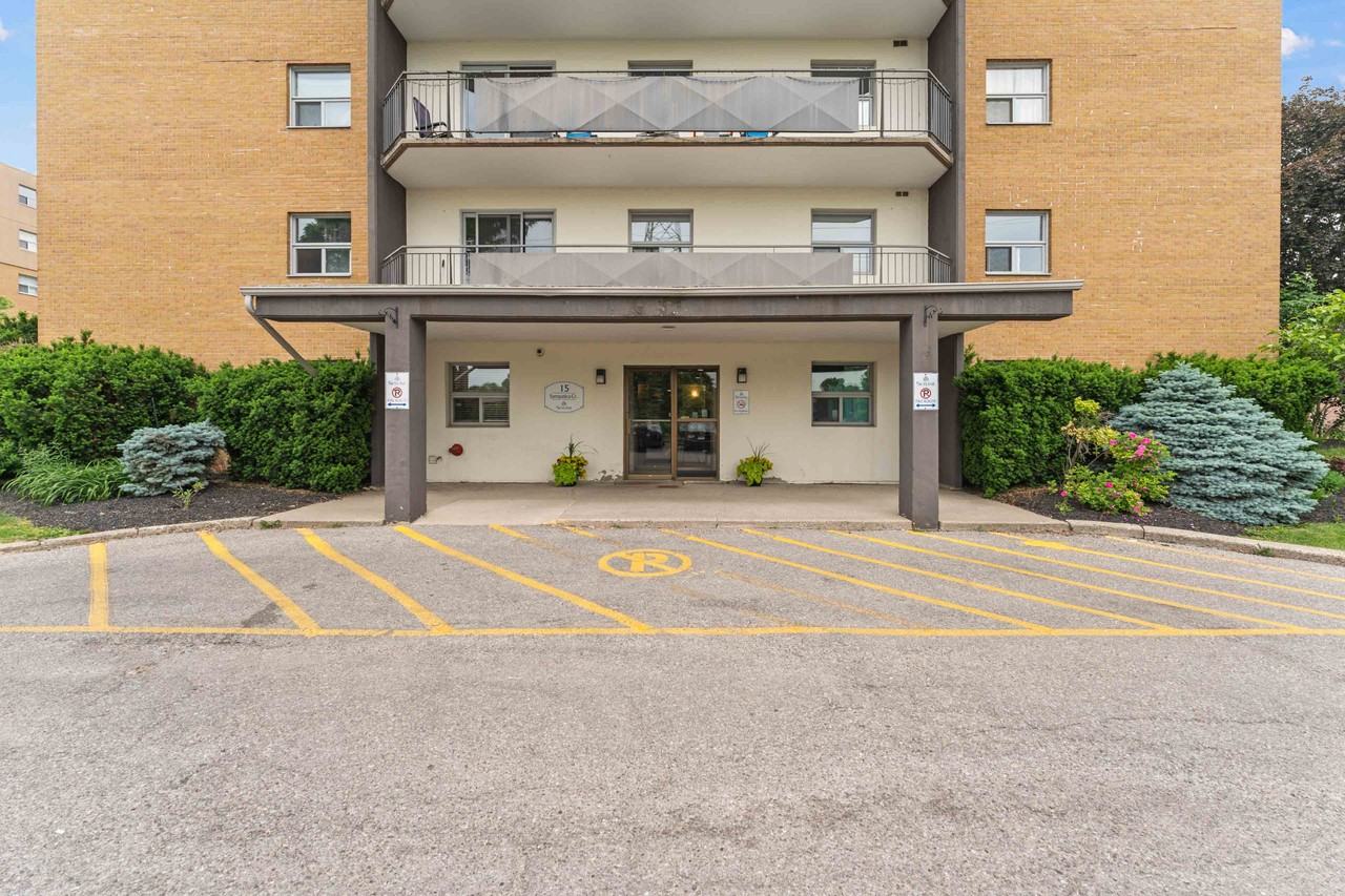 Lynden Gate Estates Apartments 17 Lynden Gates Apts., Brantford, ON