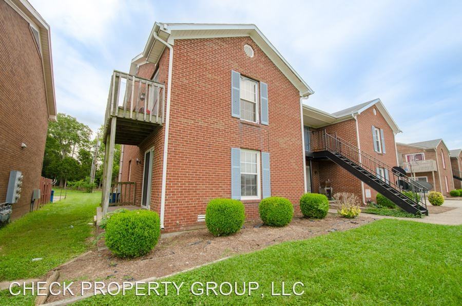 323329 Midland Boulevard 4Plex Apartments 323 Midland Blvd