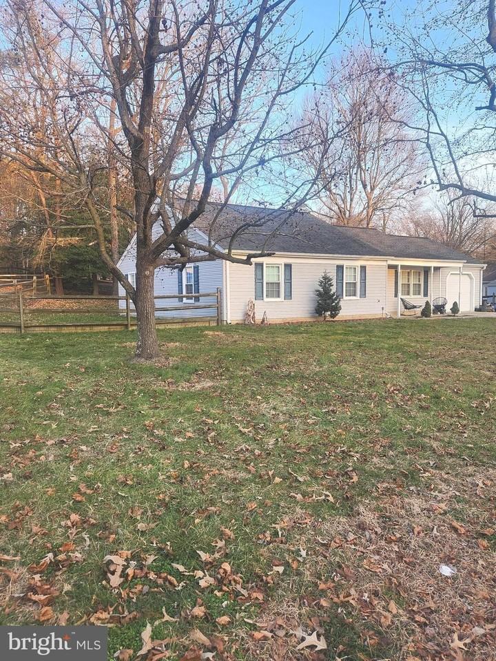 3525 Smoke Tree Ct, Waldorf, MD 20602 3 Bedroom House for 2,500/month