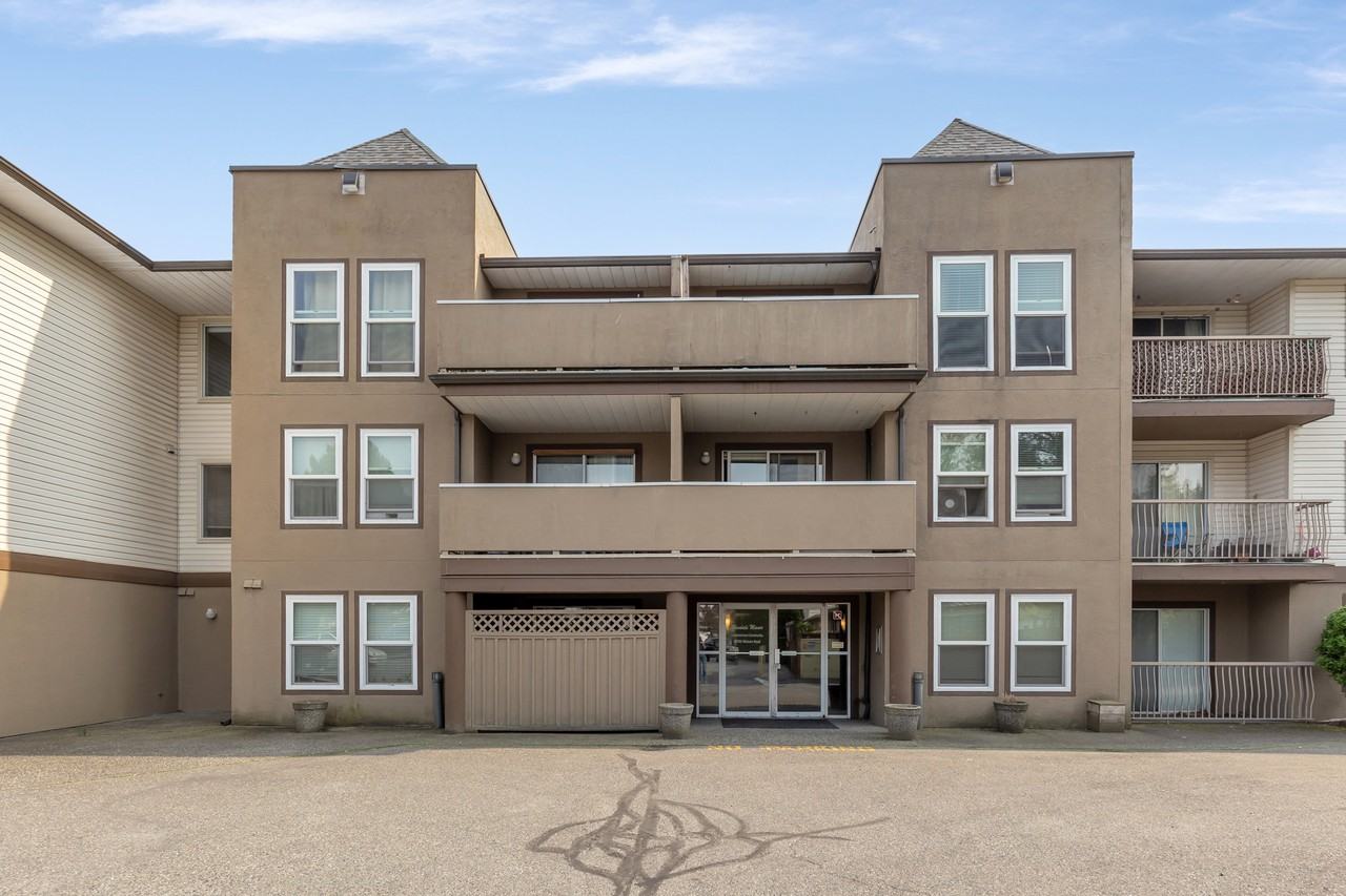 45702 Apartment Building 1, Chilliwack, BC V2R 3E6 3 Bedroom House for