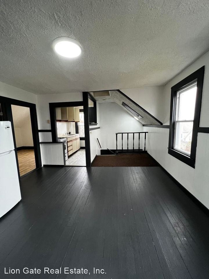 475 Coggeshall St. Apartments 475 Coggeshall St, New Bedford, MA