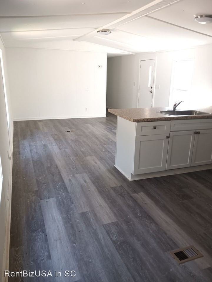 1582 Riverside Rd, Lancaster, SC 29720 3 Bedroom House for 950/month