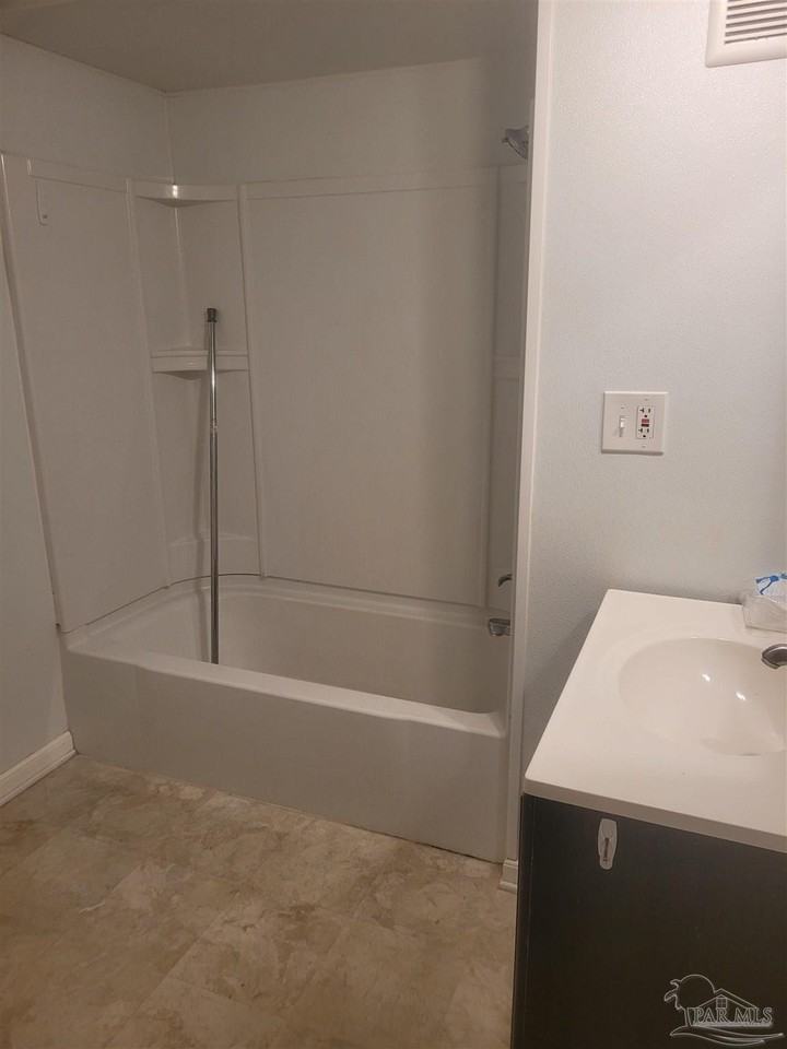 6277 Old Bagdad Hwy, Milton, FL 32583 2 Bedroom Apartment for 900