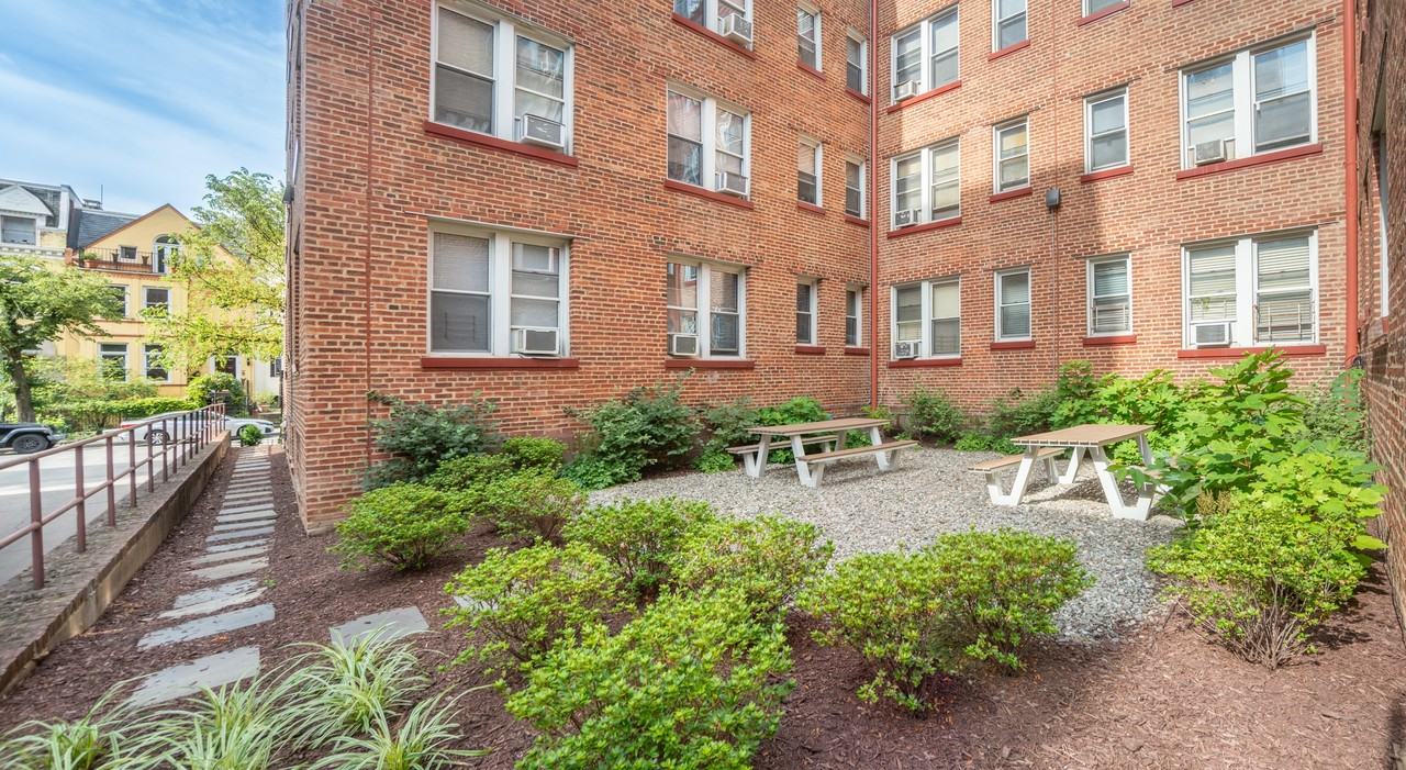 Rocksboro Apartments 1717 R St Nw, Washington, DC 20009 Zumper