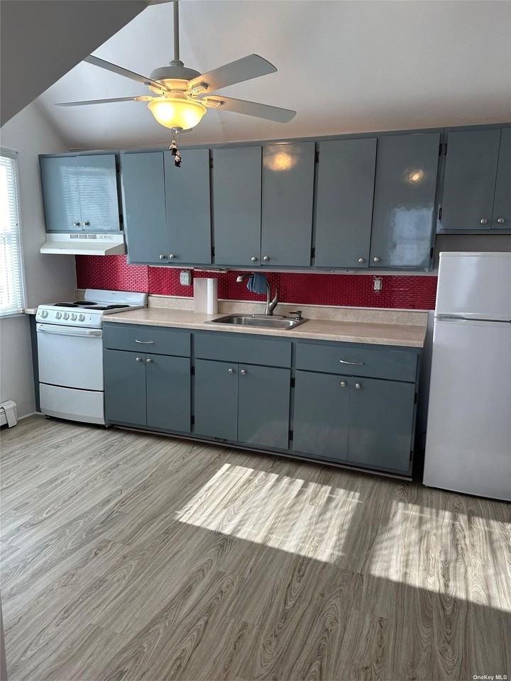 35 St, East Northport, NY 11731 1 Bedroom Apartment for 2,400