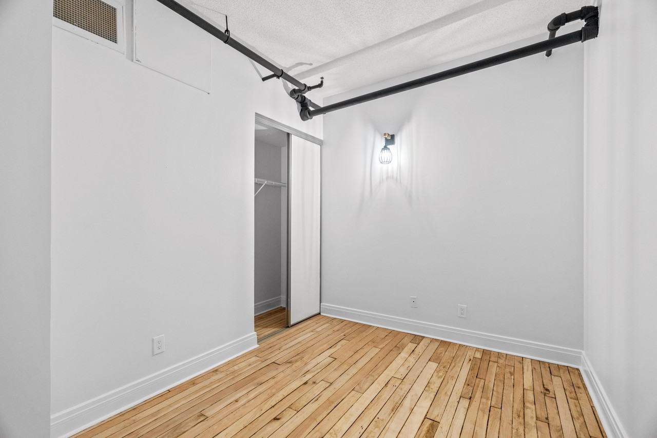 330 Clarence Apartments in Downtown London, London, ON N6A 6H6 Zumper