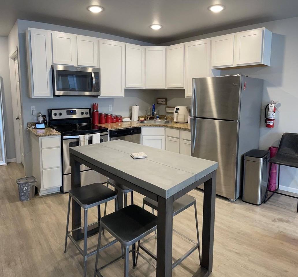 Red Door 802 7th Ave S Moorhead Apartments 802 7th Ave S, Moorhead