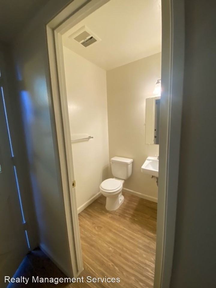 1924 Stine Rd Apartments in Bakersfield, CA 93309 Zumper