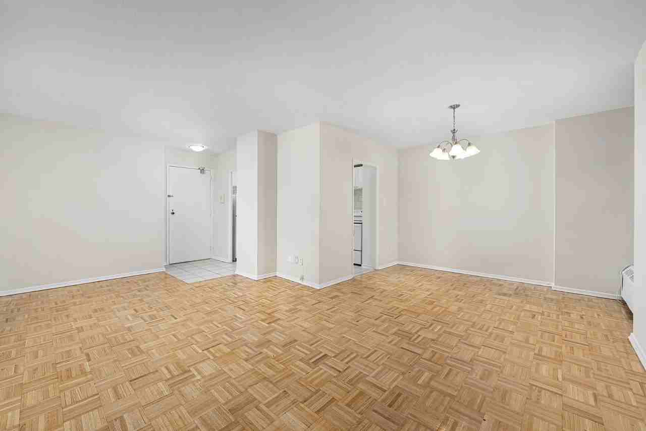 Summit Place Apartments 1441 Lawrence Ave E, Toronto, ON M4A 1W3 Zumper