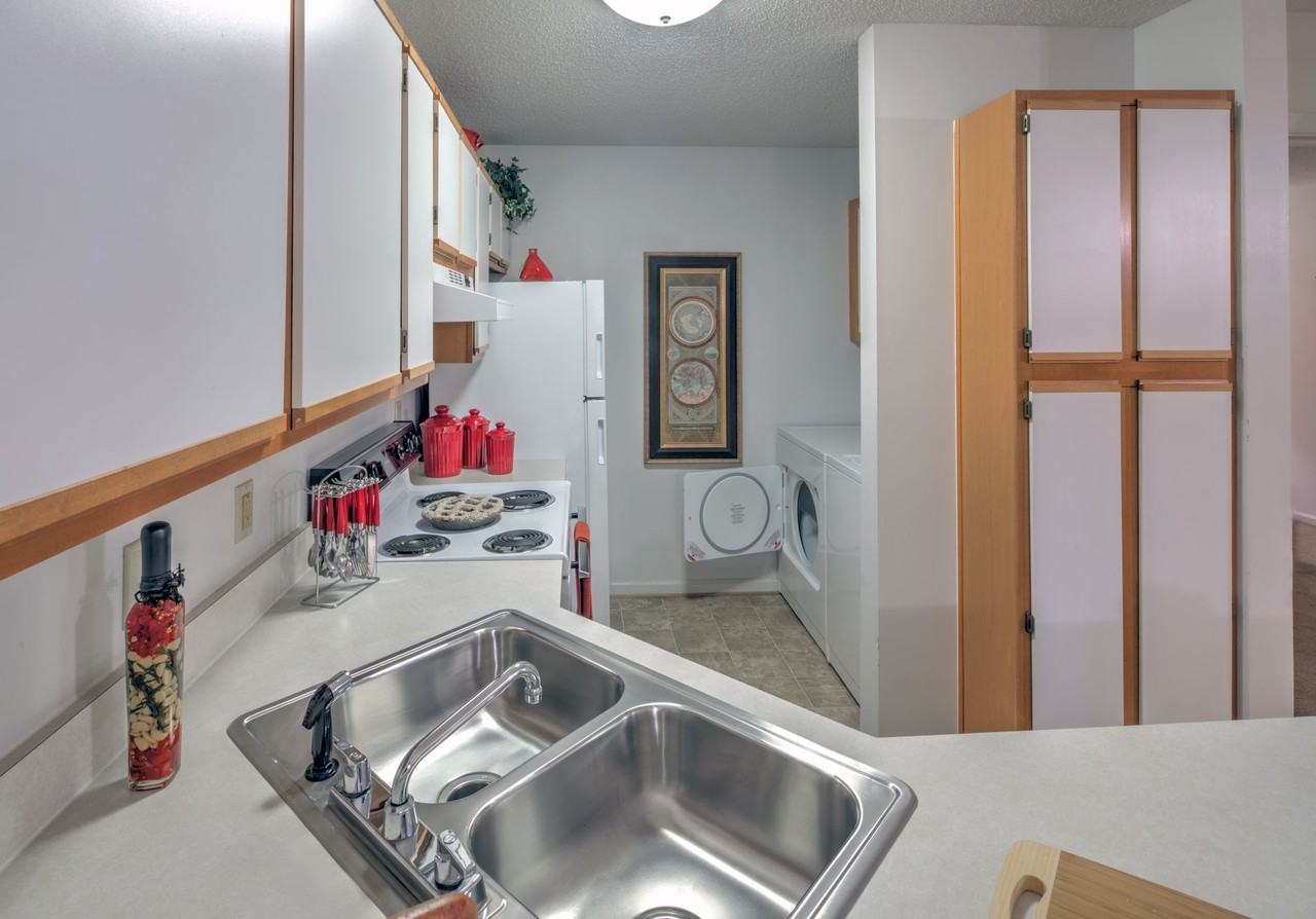 Featherstone Apartments at Kiln Creek 702 Bellows Way, Newport News