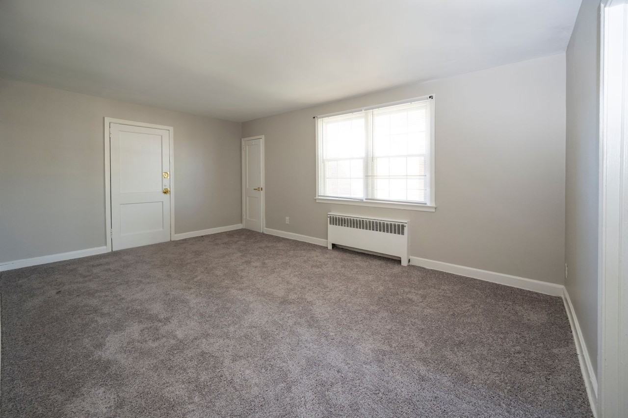 Forest Village Apartments 1325 E Wadsworth Ave, Philadelphia, PA