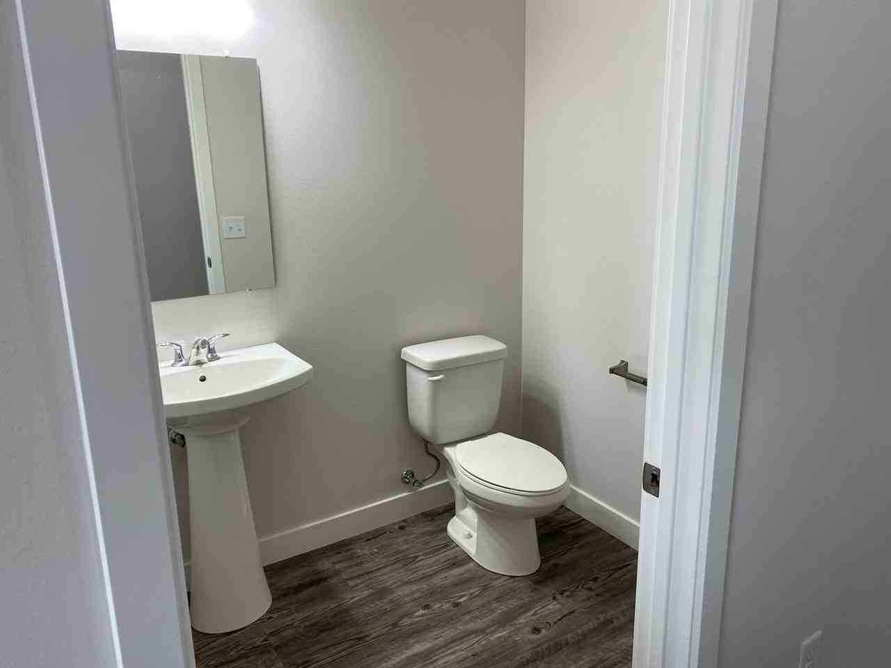 The Residences at Bear Tree Townhomes Apartments Pederson Crossing