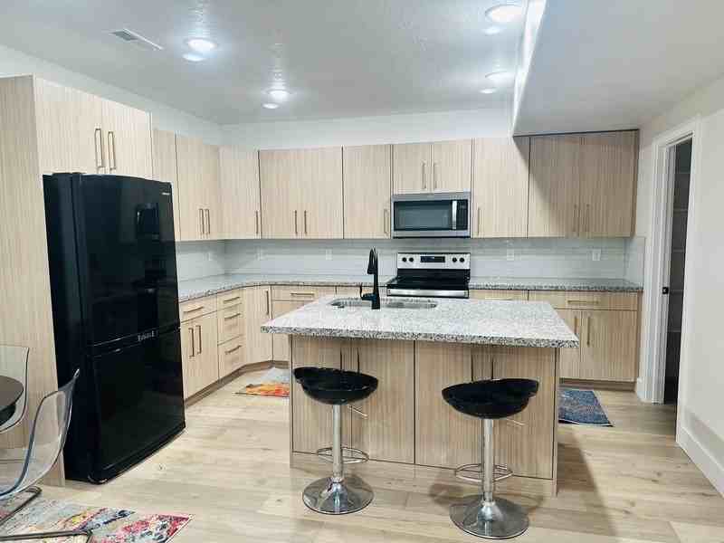 10229 S Dial Ct, South Jordan, UT 84009 1 Bedroom Apartment for 1,400