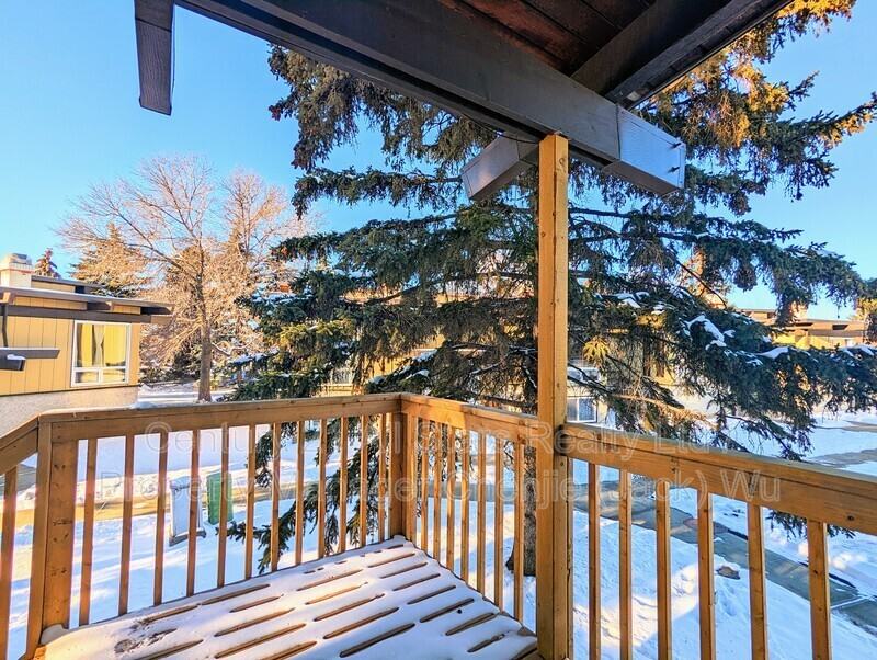 238 Richfield Rd Nw, Edmonton, AB T6K 0K4 2 Bedroom House for 1,200